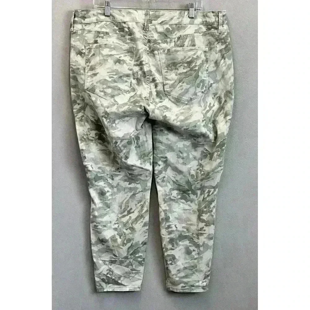 Code Bleu Jeans Women's Sz 18W Wonderland Skinny Ankle Crop Green Camo Denim - Picture 2 of 8